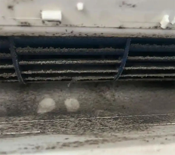 温宿空调吹的风有股烧焦味是怎么回事